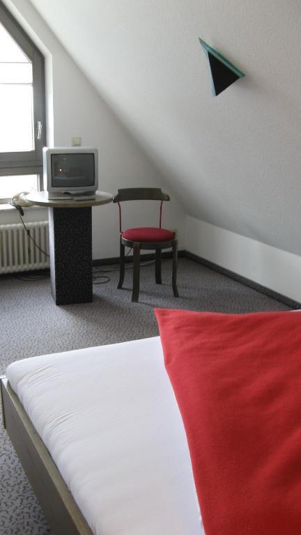 Hotel Am Schlossberg Boeblingen Exterior photo